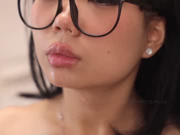 girl
        hinatabroks cam image #2914166