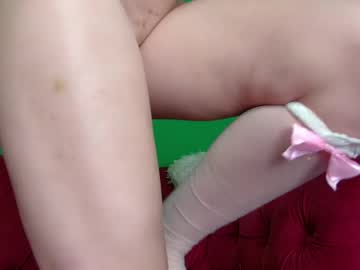 girl
        eliee_snow cam image #4290658