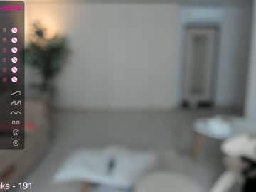 girl
        oki_dokie cam image #1217993
