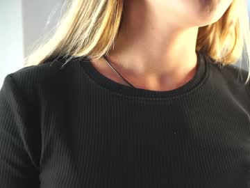 girl
        pollycilley cam image #3261670