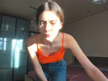 girl
        willa_williams cam image #293264