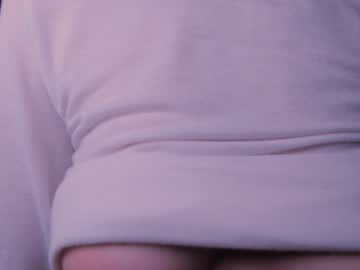 girl
        lauratanguy cam image #3507339