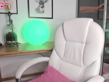 girl
        rebeccastonee cam image #736557