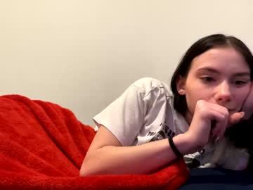 girl
        destiny_yvng cam image #2360807