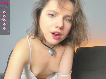 girl
        stellawells cam image #482956