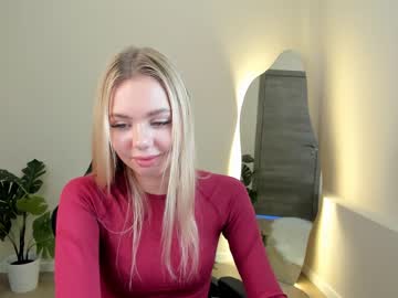 girl
        cassie_palmer cam image #1720485