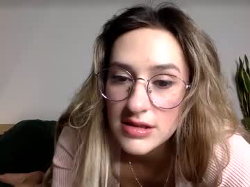 girl
        alanarhodes cam image #2378837