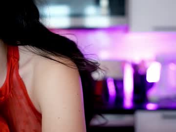 girl
        katdreams cam image #4091768