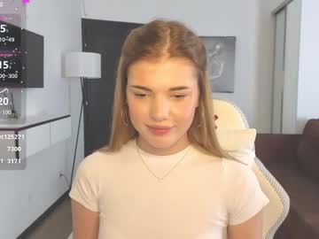 girl
        adri_dream cam image #4355461
