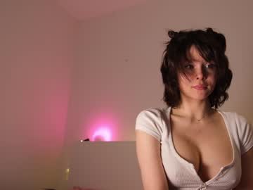 girl
        sae__ cam image #848522