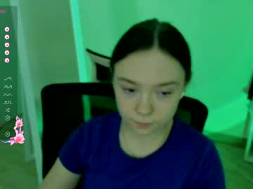 girl
        _margoqueen_ cam image #3573614