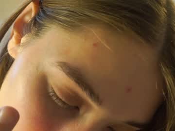 girl
        mariamgroves cam image #2469428