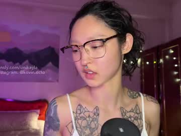 girl
        _octopussy_ cam image #4123003