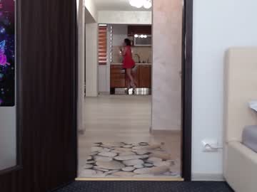 girl
        carmela_fox cam image #2701314