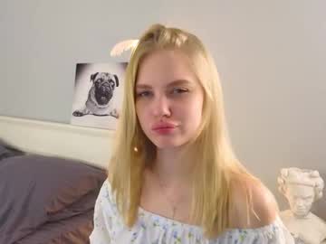 girl
        falinebenny cam image #4005982