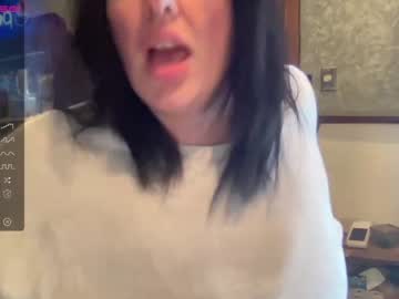 girl
        lonelylover2021 cam image #338503