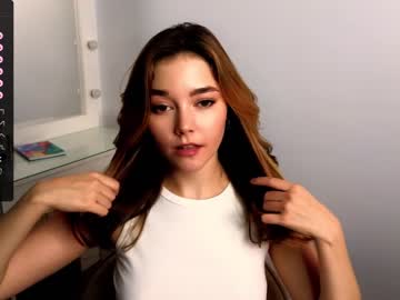 girl
        og_babe cam image #1687492
