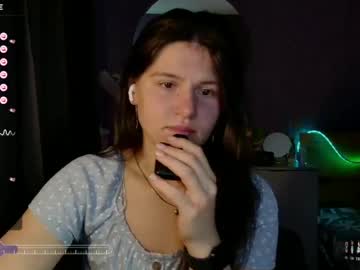 girl
        bellaelya cam image #4277253