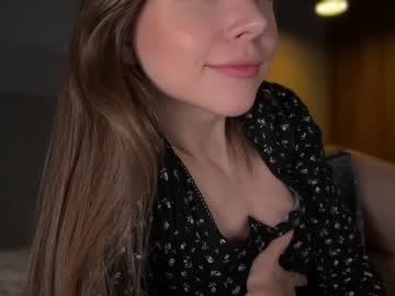 girl
        natalie_x cam image #2243350