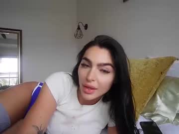 girl
        emjayyplays cam image #2544279
