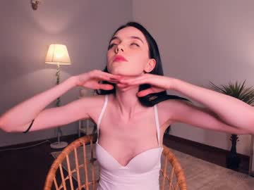 girl
        mariamhailey cam image #2320284