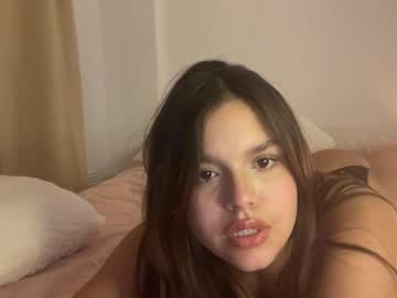 girl
        larabae cam image #4111637
