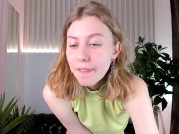 girl Webcam Girls Sex Thressome And Foursome with leslie_that_one
