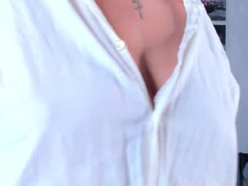 girl
        fortune_lll cam image #4370873