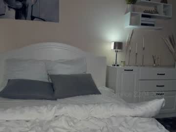 girl
        cute_caprice cam image #2661294