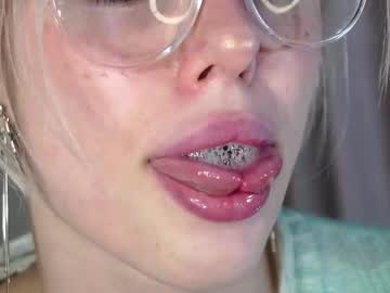 girl
        audreycarvin cam image #4458823