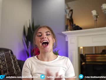 girl
        leahsunshine cam image #1976233