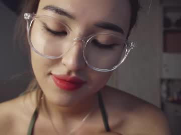 girl
        nayeonobi cam image #2499821