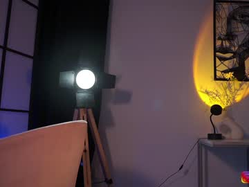 girl
        lucie_beltran cam image #1494043