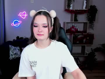 girl
        elisa_kimm cam image #417327