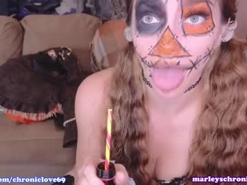 girl
        chroniclove cam image #1738126