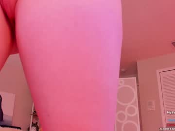 girl
        asiri_ocean cam image #3460293