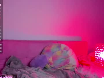 girl
        fairyinthewild cam image #4170257