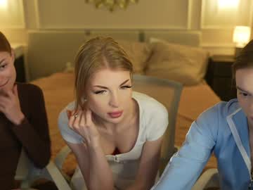 girl
        anabel054 cam image #4421318