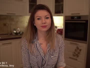 girl
        lecsy cam image #179507