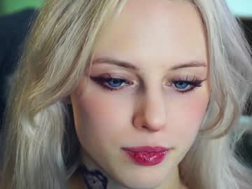 girl
        audreycarvin cam image #3329957
