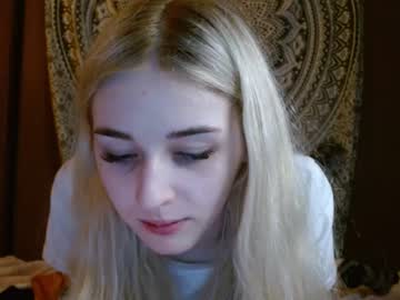 girl
        kikig535 cam image #1159243