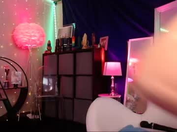 girl
        milf_lacey cam image #1697670