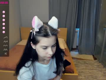 girl
        cherry_tery cam image #1077477