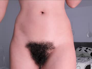 girl
        bush_woman cam image #4020243