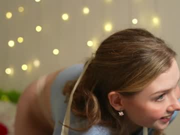 girl
        april_blush cam image #2619766