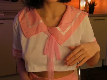 girl
        aimeerogers cam image #836010