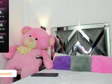 girl
        emma_jamess cam image #4036341