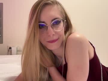 girl
        girl_i_am cam image #3971768