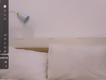 girl
        siberian_siren cam image #4123510