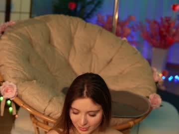 girl
        kittycaitlin cam image #2582132